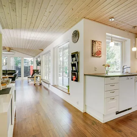 Epke - 250m From The Sea By Interhome 펜션 보르콥