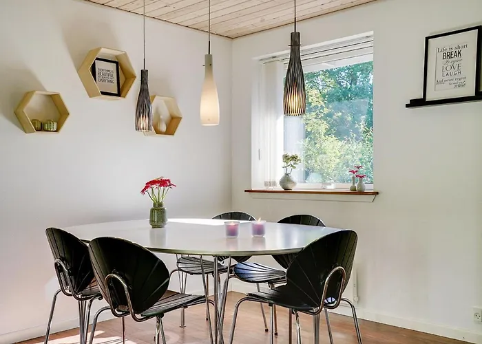 Epke - 250m From The Sea By Interhome Semesterbostad *